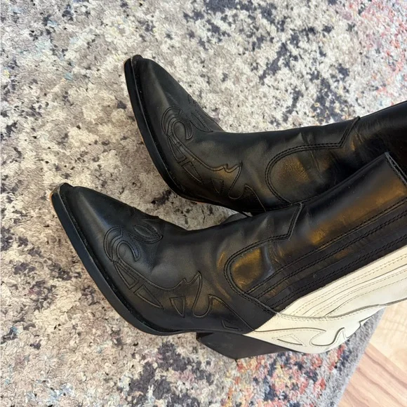 Dolce Vita Black and Cream Heeled Boots - Picture 8 of 8